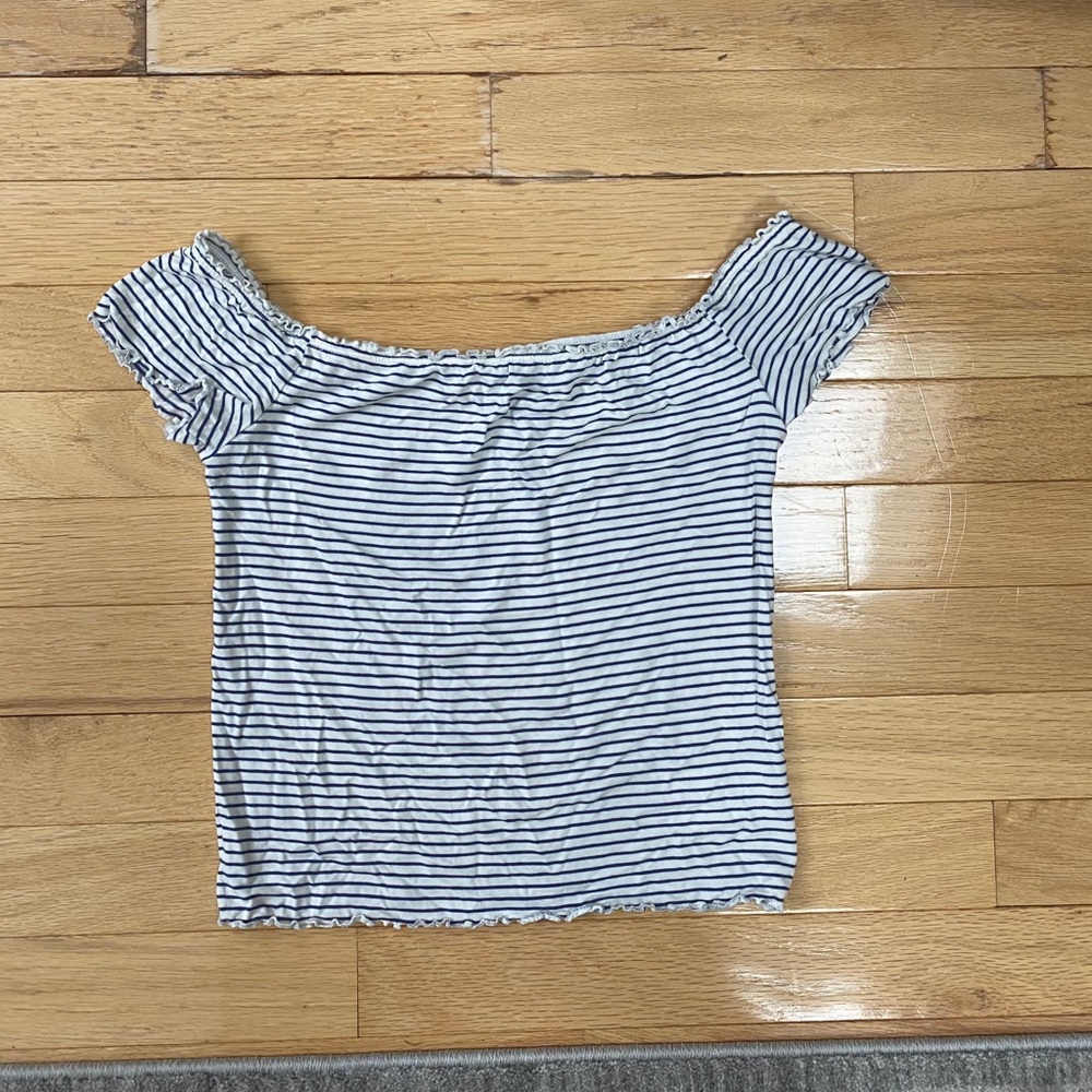 American eagle off the shoulder top